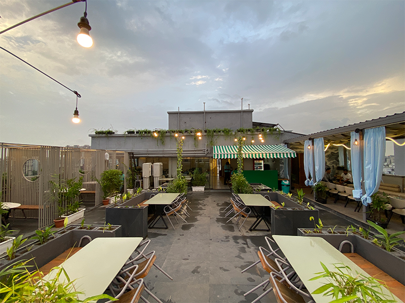 Skydeck - Rooftop Premium Lounge